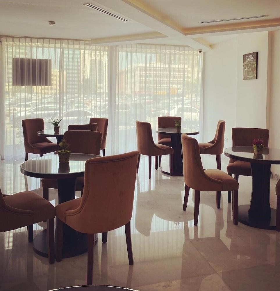 Nova Park Hotel Sharjah Exterior foto