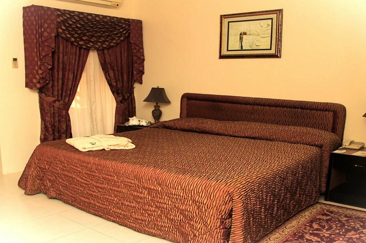 Nova Park Hotel Sharjah Exterior foto